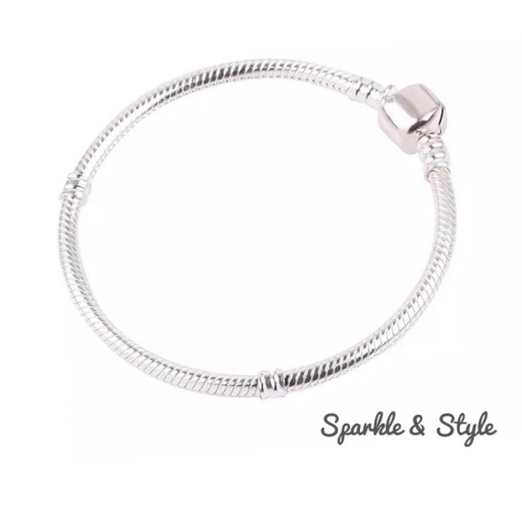 Jewelry - ✨ New Silver Charm Bracelet ✨